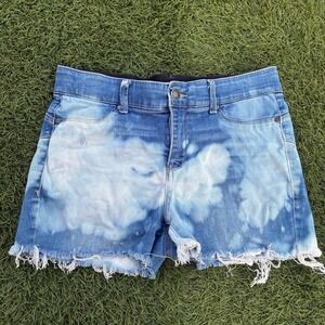 Juicy Couture Size 8 Bleached Denim Cut Off Shorts Skinny Medium Wash Frayed Hem